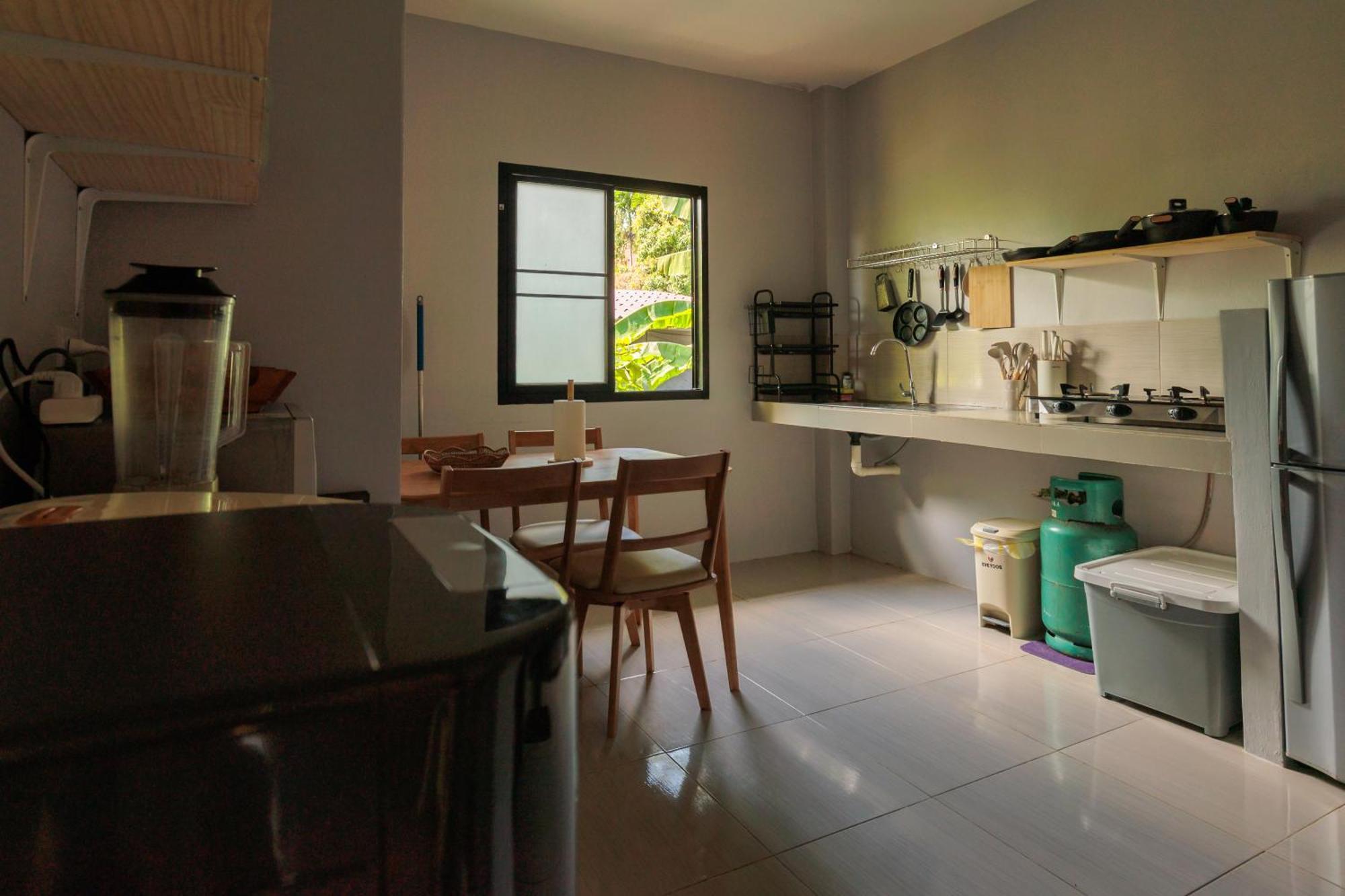 Rumah percutian Casa Eden - Thong Sala Center - 2br - 4k Tv - Ac *