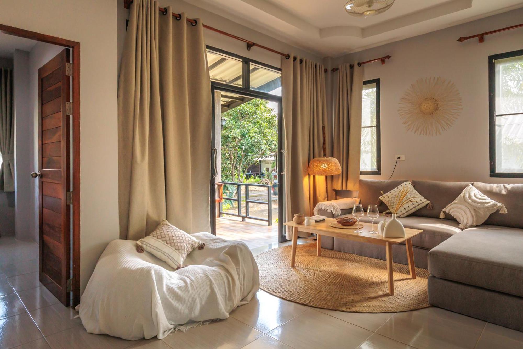 Casa Eden - Thong Sala Center - 2br - 4k Tv - Ac *